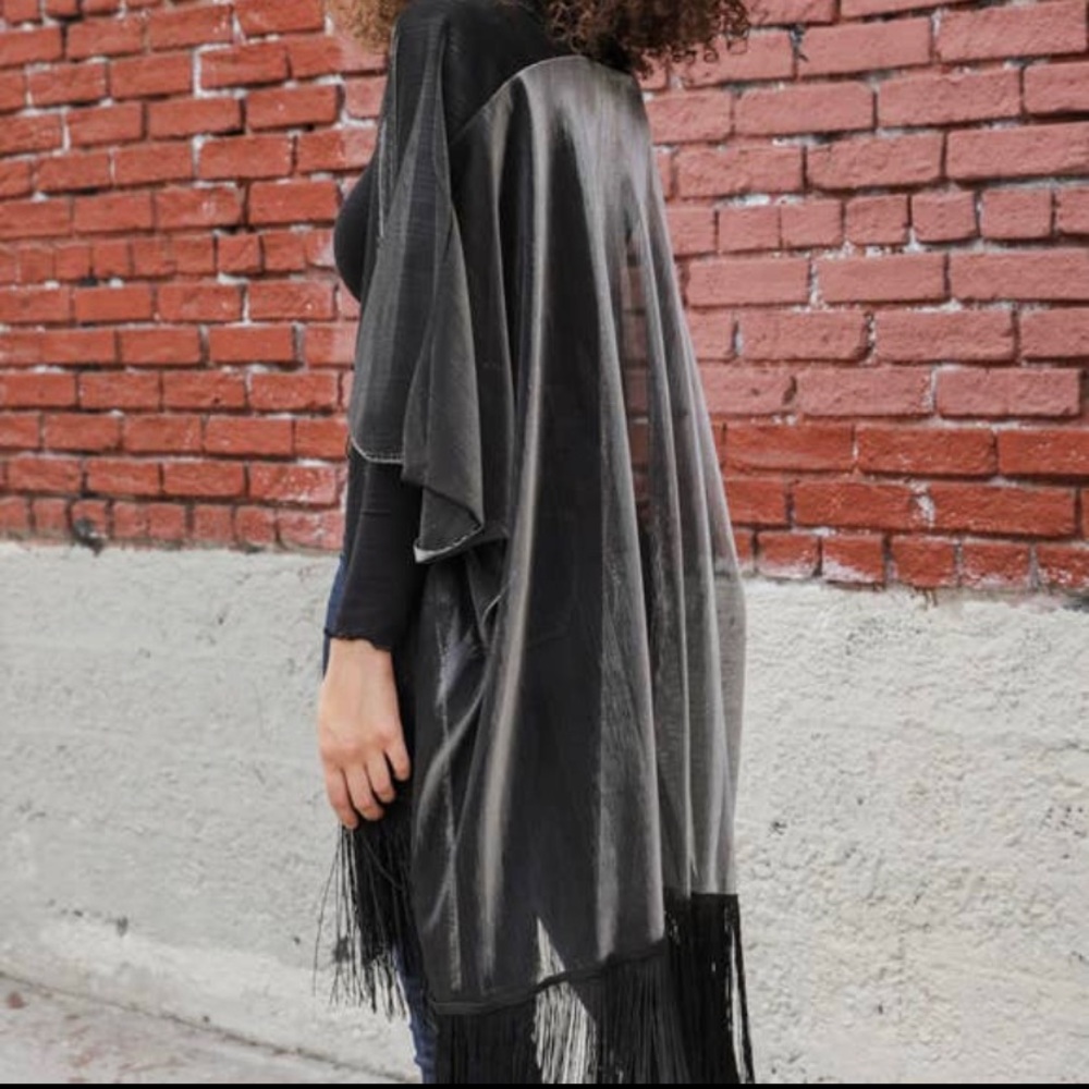 Duochrome Foil Kimono With Tassels - Picture 2 of 2